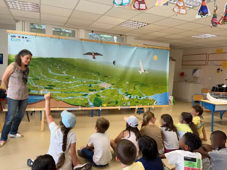 Animation à l'aide de la toile Seine Grandeur Nature représentant le bassin versant de la Seine