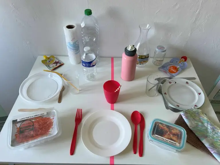 La table à manger de l'appartement zéro déchet à Mantes