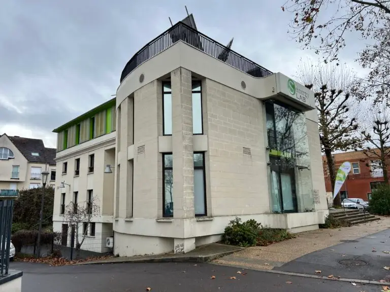 L'immeuble Espace 53 aux Mureaux